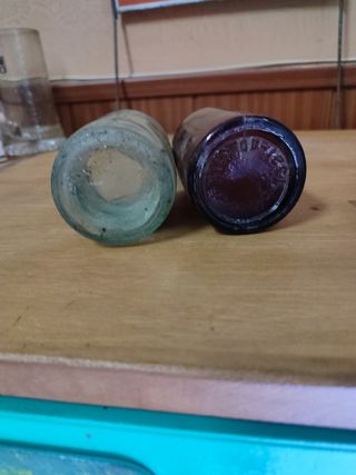 Botella Cerveza Moritz y Agua Montseny Antiguas