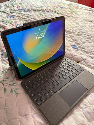 iPad Air 4 256GB + Teclado Logitech 