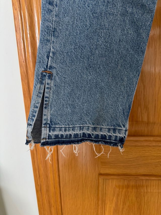 Vaqueros campana Pull and Bear azules