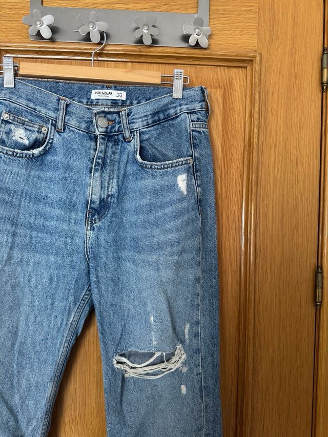 Vaqueros campana Pull and Bear azules