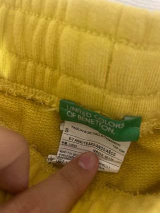 Pantalones cortos Benetton azul y amarillo