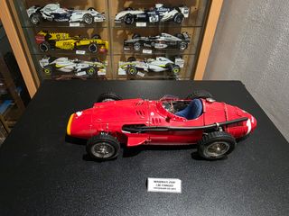 Maserati 250F J.M. Fangio CMC 1/18