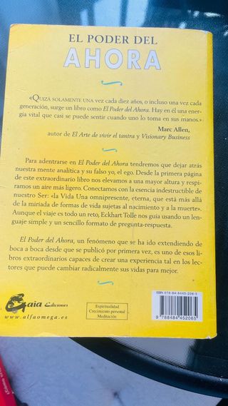 El poder del ahora: Una guía para la iluminació...