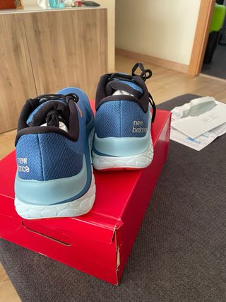 Zapatillas New Balance Fresh Foam Azul Talla 44