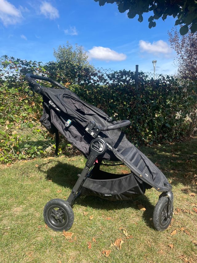 Silla City Mini GT con capazo y plástico