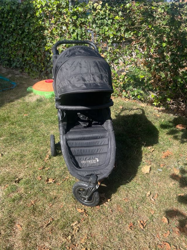 Silla City Mini GT con capazo y plástico