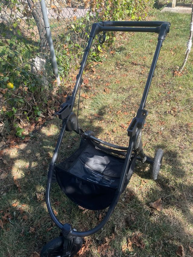 Silla City Mini GT con capazo y plástico