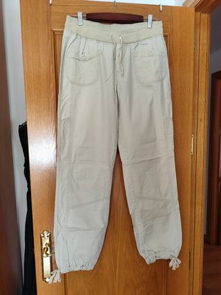 Pantalón largo deportivo beige