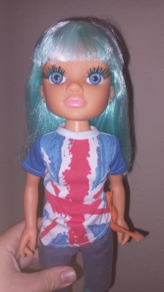 Muñeca Nancy Neón Azul Famosa