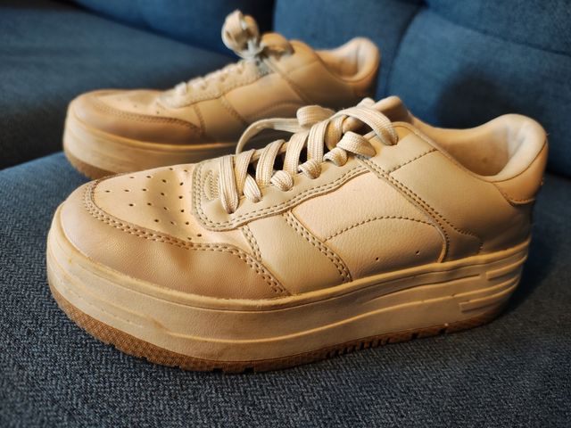 Zapatillas Bershka Talla 36 Beige/Blanco