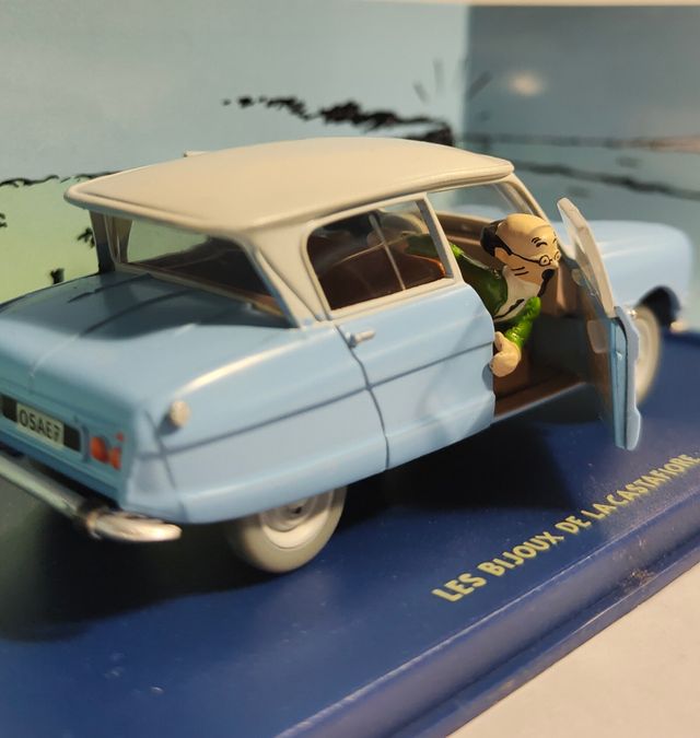 Coche Tintin de Las joyas de la Castafiore.