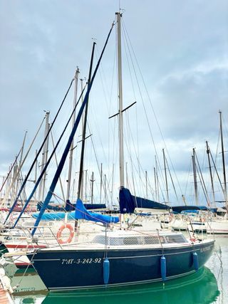 Velero Dufour 2800 (1977) con motor Volvo