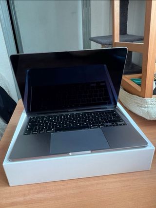 MacBook Pro 13” M2 2022 10 núcleos SSD