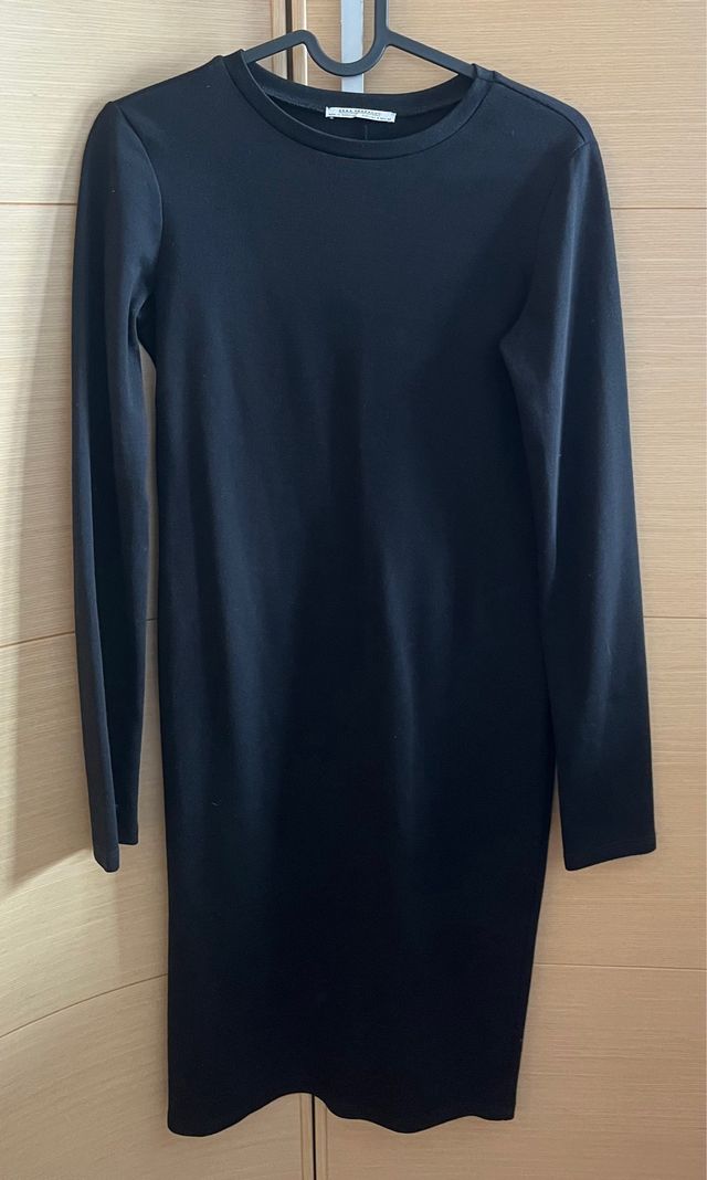 Vestido negro manga larga