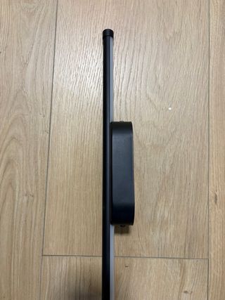Lámpara metálica de pared negra lineal