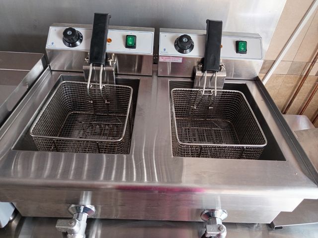 Freidora industrial eléctrica doble de dos senos, 