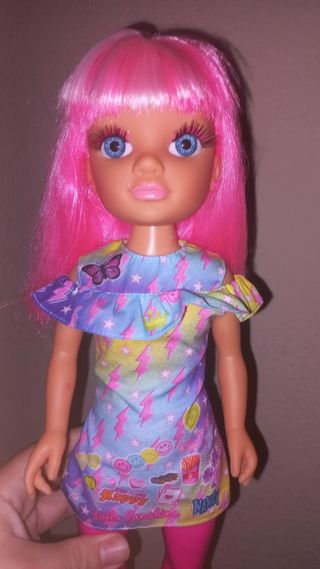 Muñeca Nancy Neón Rosa Famosa