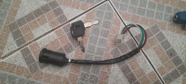 Clausor con llave para miniquad/pit bike