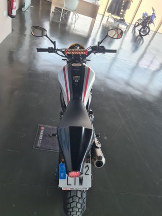 Yamaha XSR700 XTribute