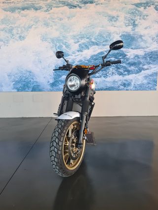 Yamaha XSR700 XTribute