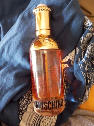 Perfume Moschino Eau de Toilette Dorado y Naranja