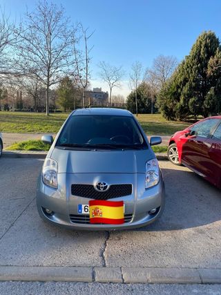 Toyota Yaris Automático