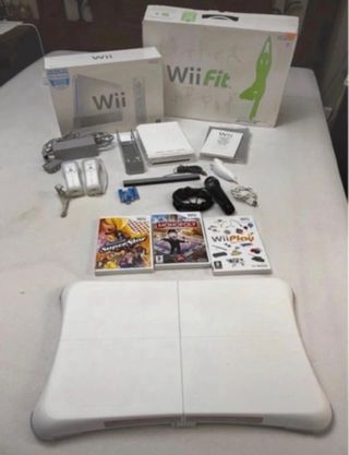 Consola Wii con 3 juegos y 2 mandos
