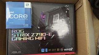 Pack Placa Base ASUS ROG STRIX Z790-E y CPU Intel 