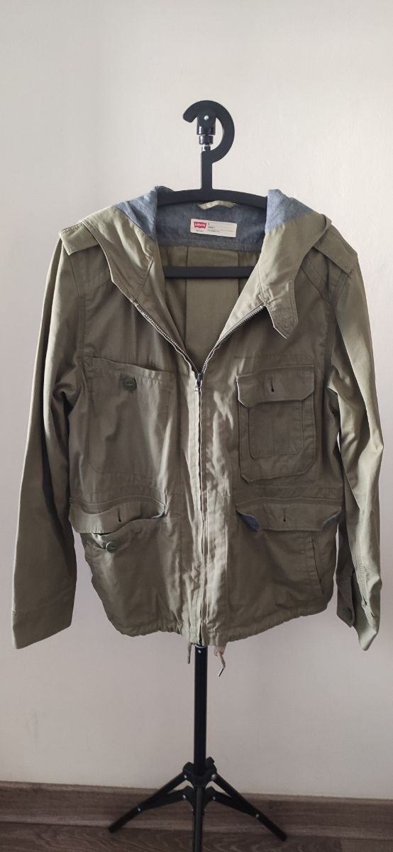 Chaqueta Levi's Verde Militar . Talla M