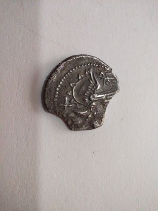 Moneda antigua de plata