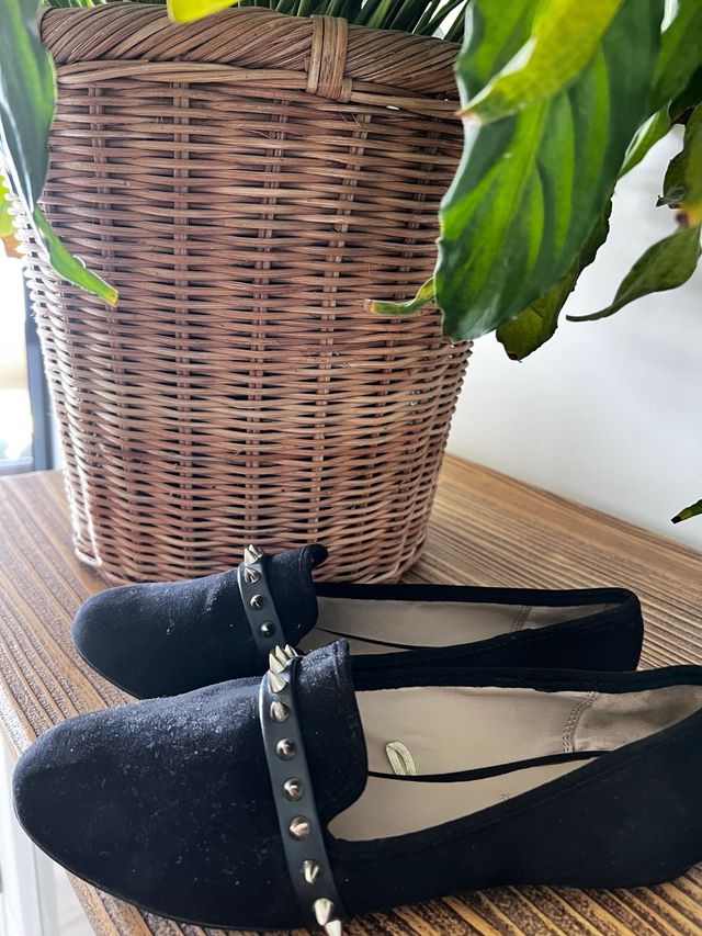 Bailarinas Zara ante con tachas negras