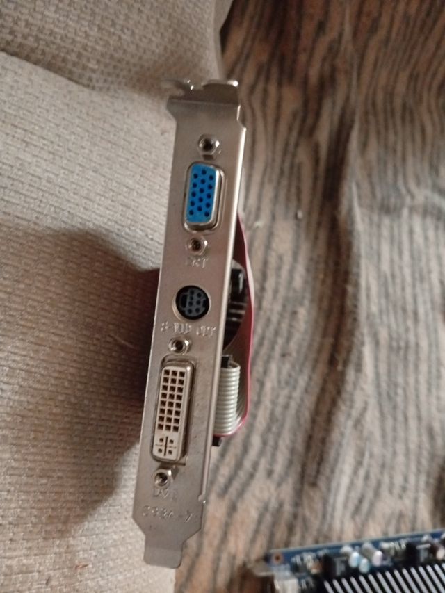 Tarjeta Gráfica Roja