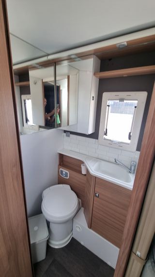 AUTOCARAVANA PERFILADA ADRIA MATRIX AXESS 670 SL