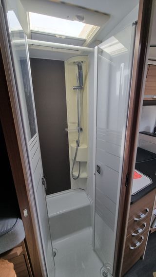 AUTOCARAVANA PERFILADA ADRIA MATRIX AXESS 670 SL