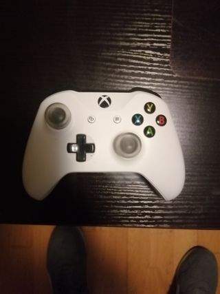 Xbox One S Blanca