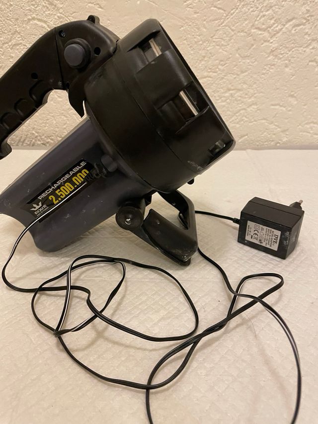 Faretto LED portatile ricaricabile