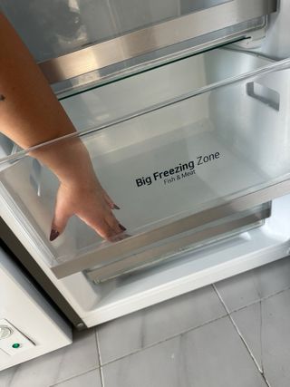 Frigorífico de acero inoxidable marca LG