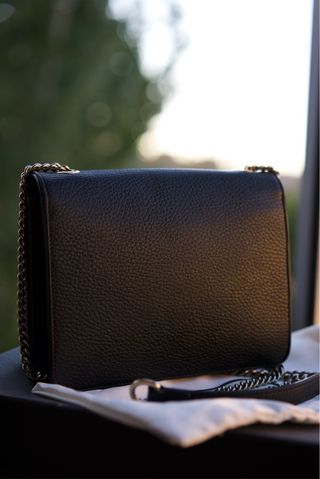 Bolso Gucci Interlocking Negro Piel Dorado
