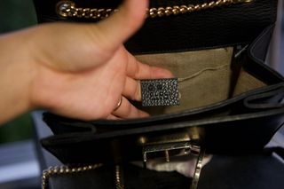 Bolso Gucci Interlocking Negro Piel Dorado