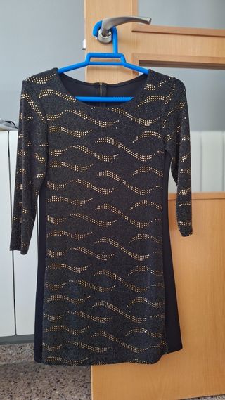 Vestido fiesta negro con detalles dorados