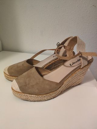 Sandalias cuña T40 beige/marrón