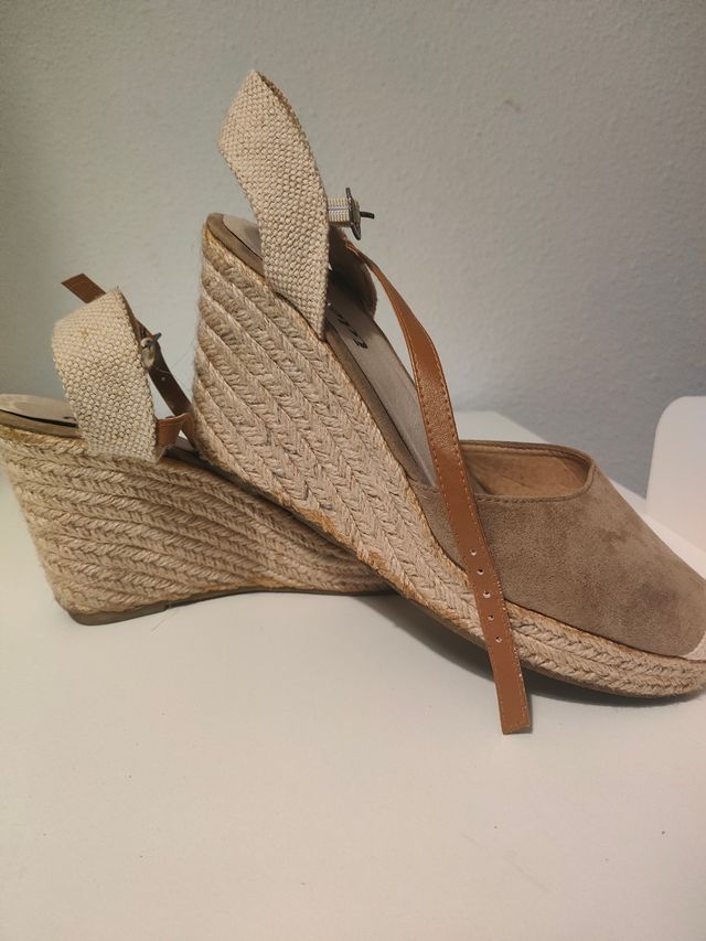 Sandalias cuña T40 beige/marrón