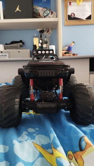 Coche teledirigido monster truck
