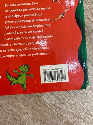 Kika Superbruja y los dinosaurios (Kika Superbr...