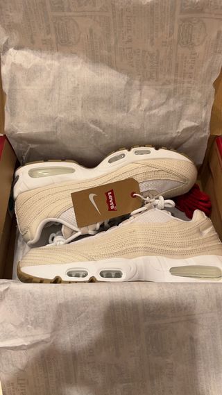 Nike x Levi’s Air Max 95 OG Beige/Blanco