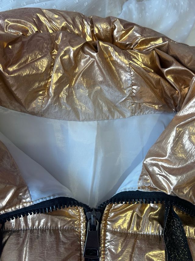 Chaqueta dorada mujer