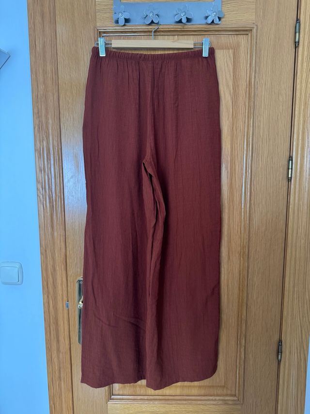 Pantalón ancho Zara granate