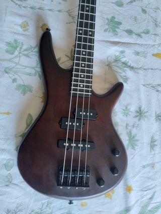 Bajo Ibanez Escala Corta