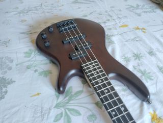 Bajo Ibanez Escala Corta