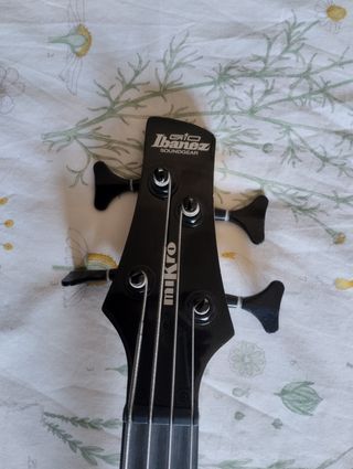 Bajo Ibanez Escala Corta